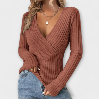 Emily – Ribbed T-shirt with Twisted Front and V-Neck