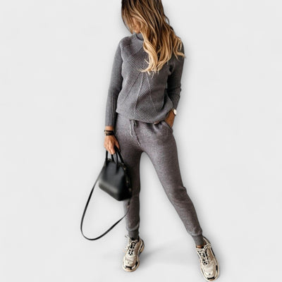 Elara – Trendy and Warm Jogging Set